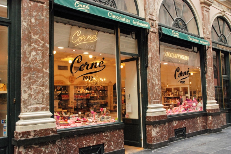 patisserie-BRIANCONNET-min_chocolate_chocolaterie_shop_luxury_chic_gallery_brussels_belgium-558146